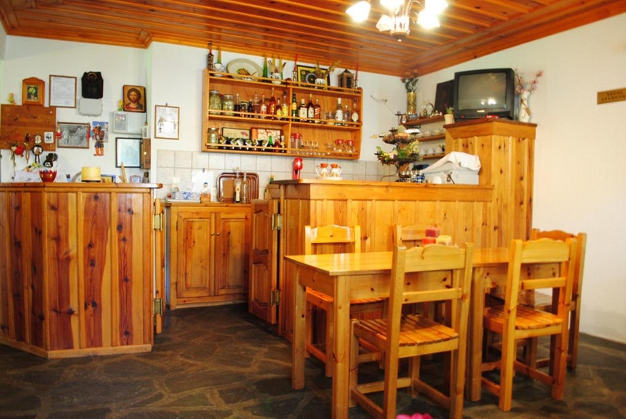Hotel Kaiti Папигко Екстериор снимка