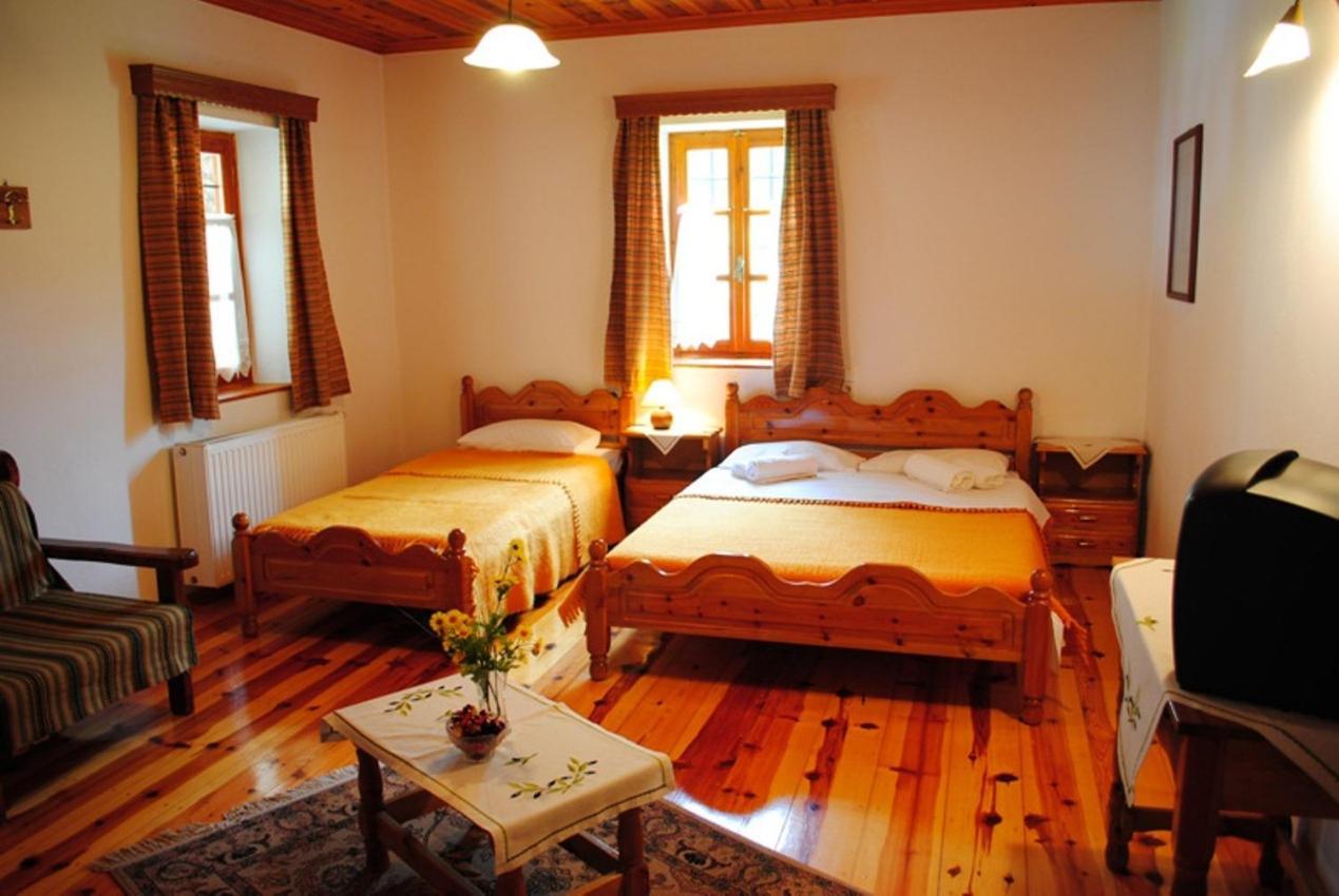 Hotel Kaiti Папигко Екстериор снимка